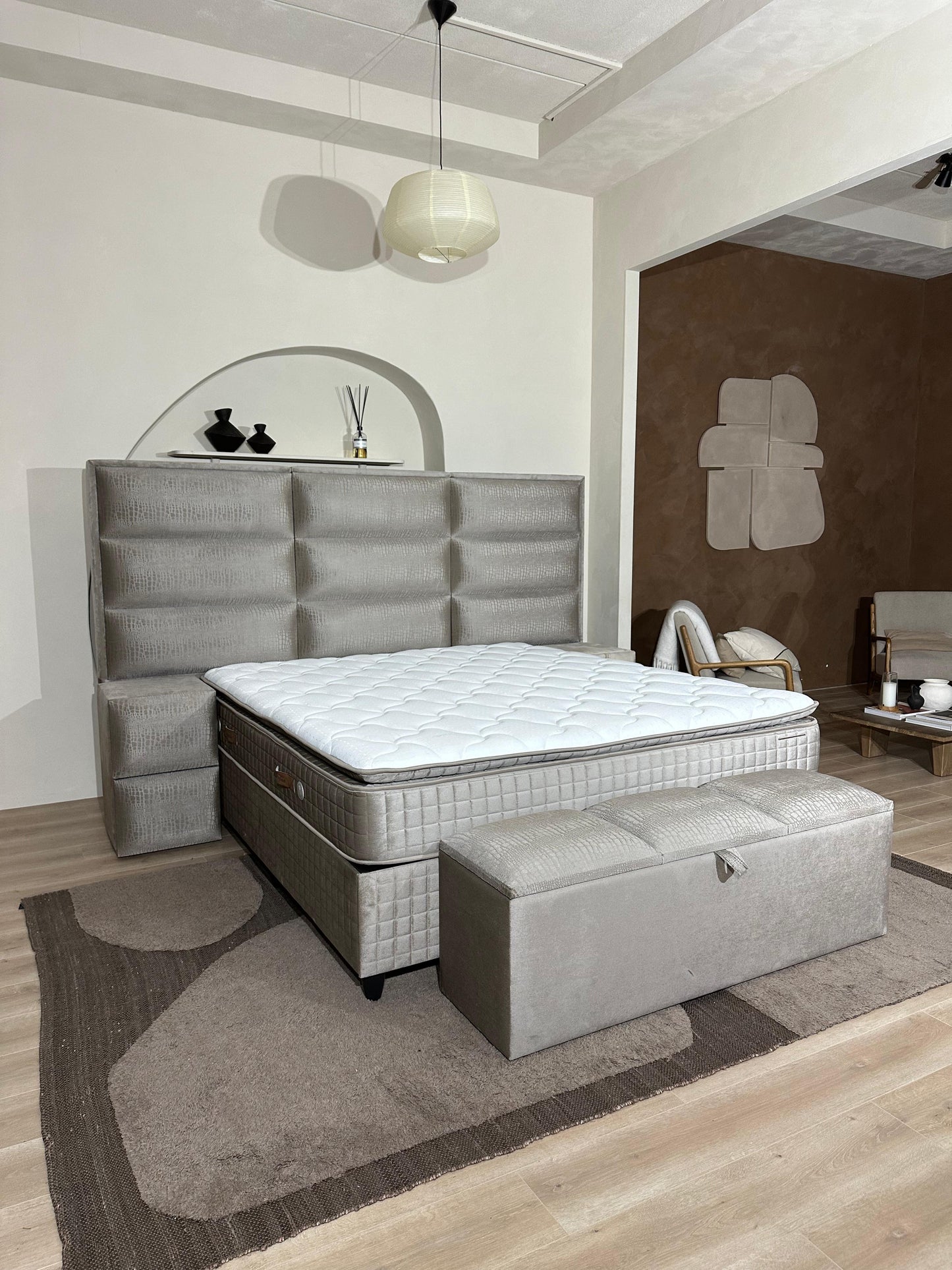 Marbella Croco Velvet Taupe