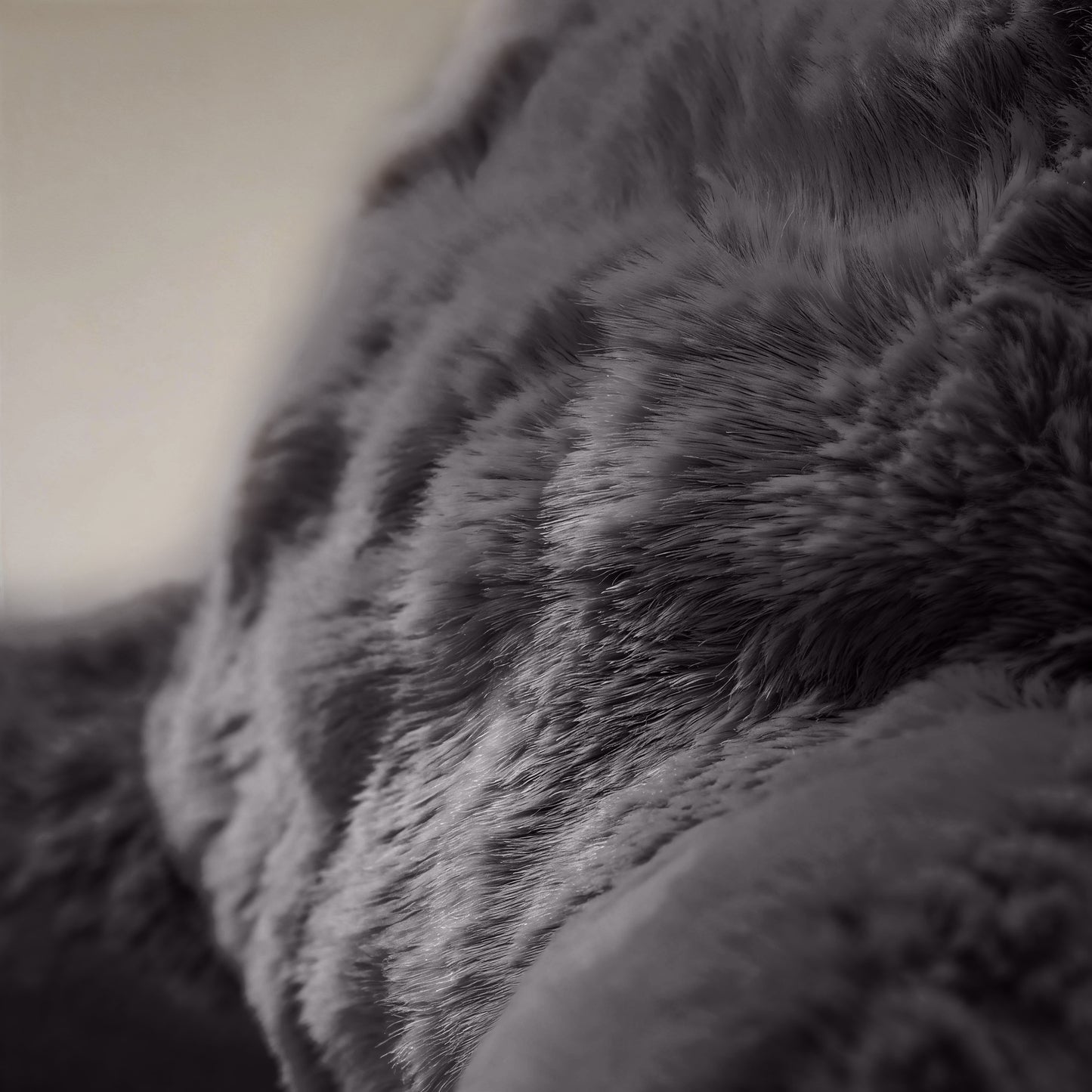 Primaviera Deluxe Bedrest Pompom Antraciet