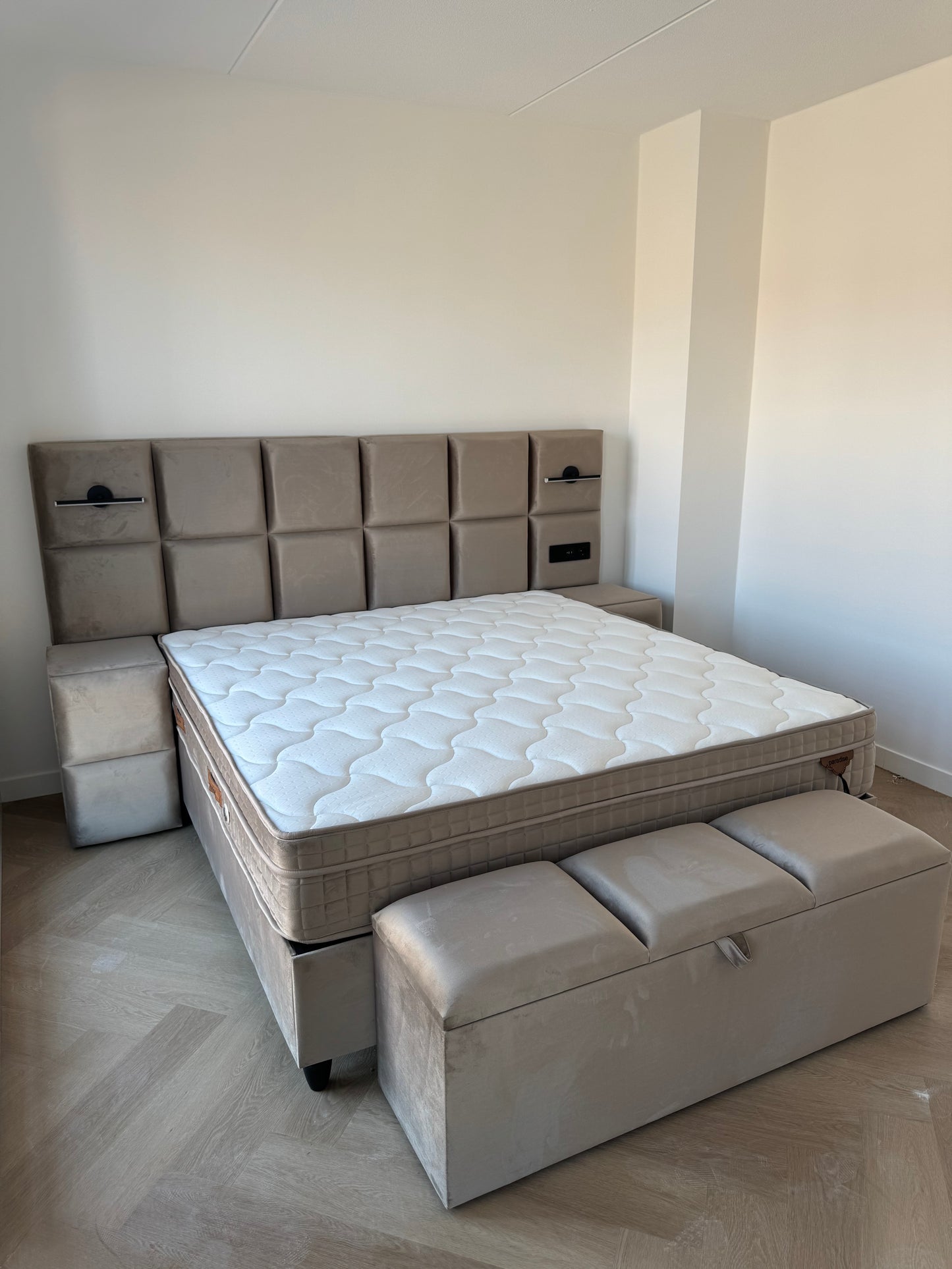 Abu Dhabi Velvet Taupe