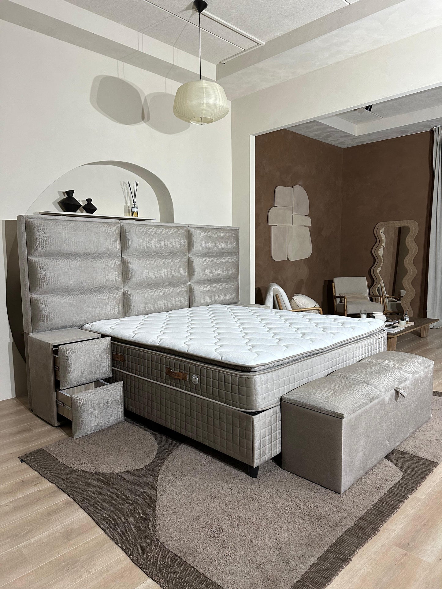 Marbella Croco Velvet Taupe