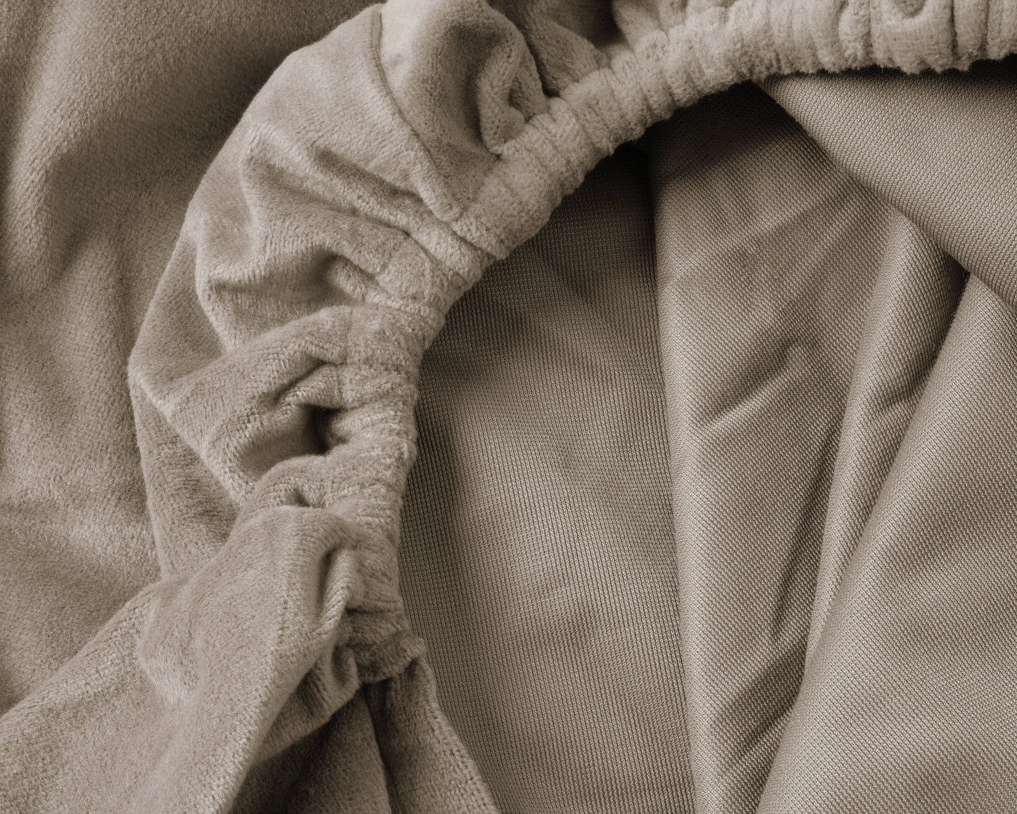 Sleeptime Velvet hoeslaken Taupe/Grijs