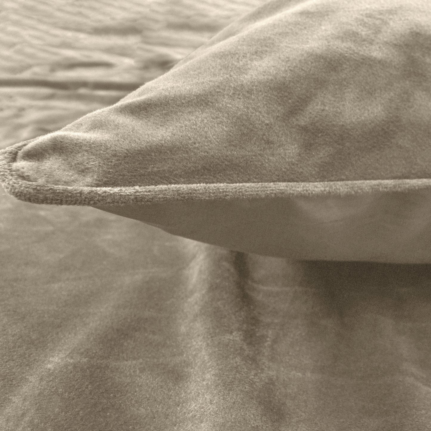 Sleeptime Velvet Piping / Grijs