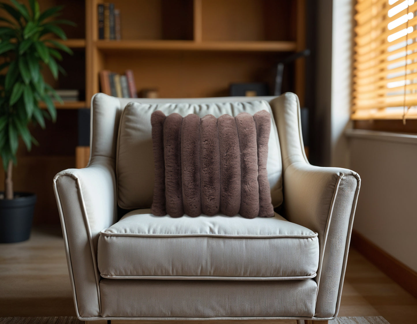 Primaviera Deluxe Rib Rabbit Fur Sierkussen Taupe/Grijs