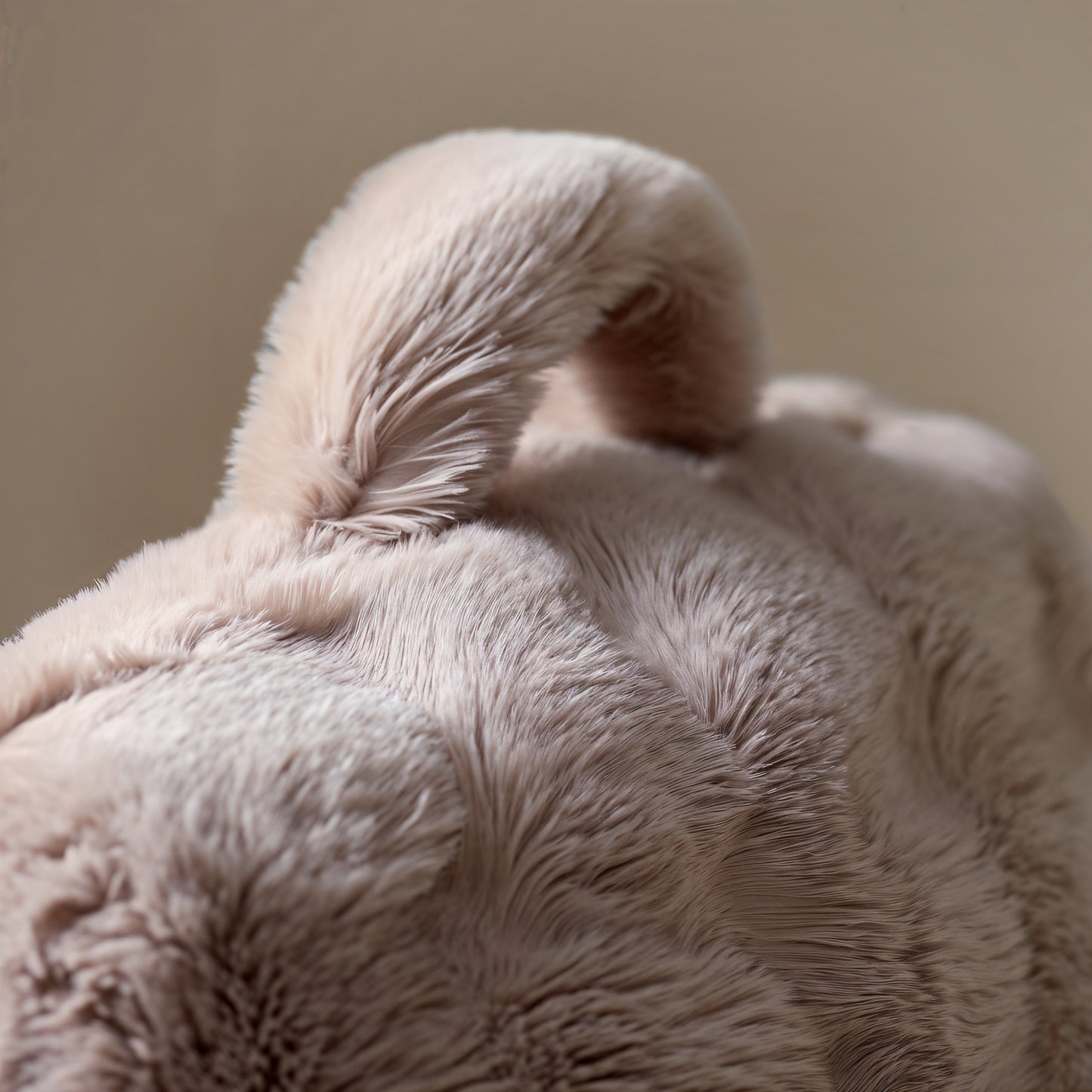 Primaviera Deluxe Bedrest Pompom Taupe