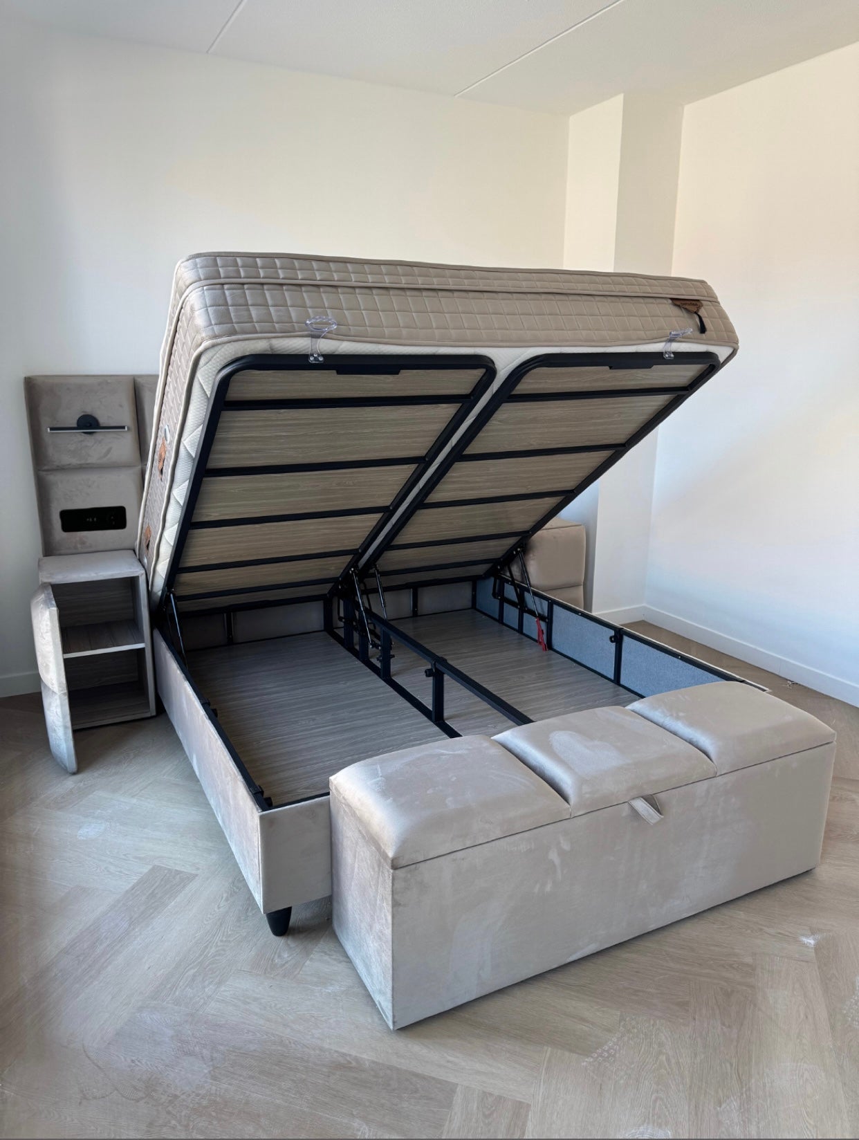 Abu Dhabi Velvet Taupe