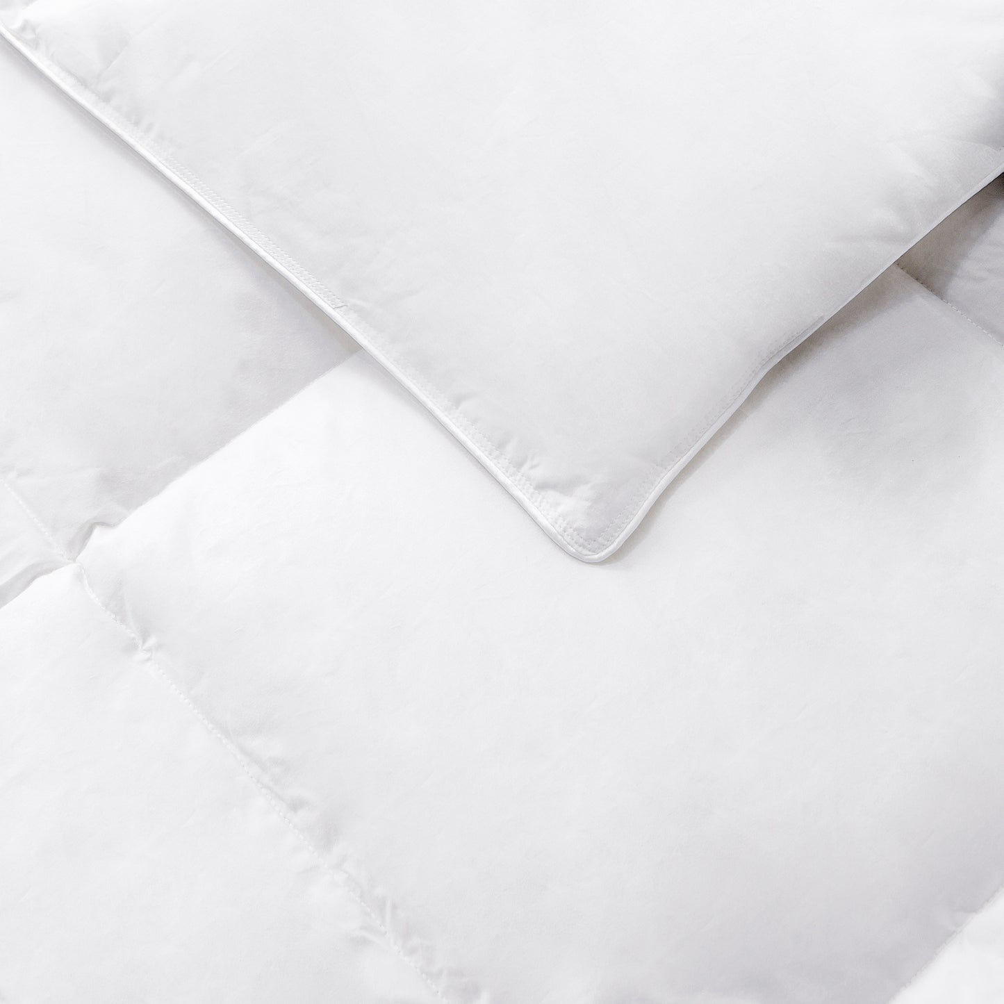 Luna bedding 90% Eendenveren Dekbed 4-Seizoenen