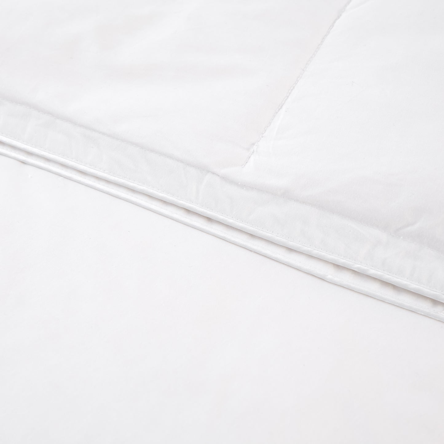 Luna bedding 90% Eendenveren Dekbed 4-Seizoenen